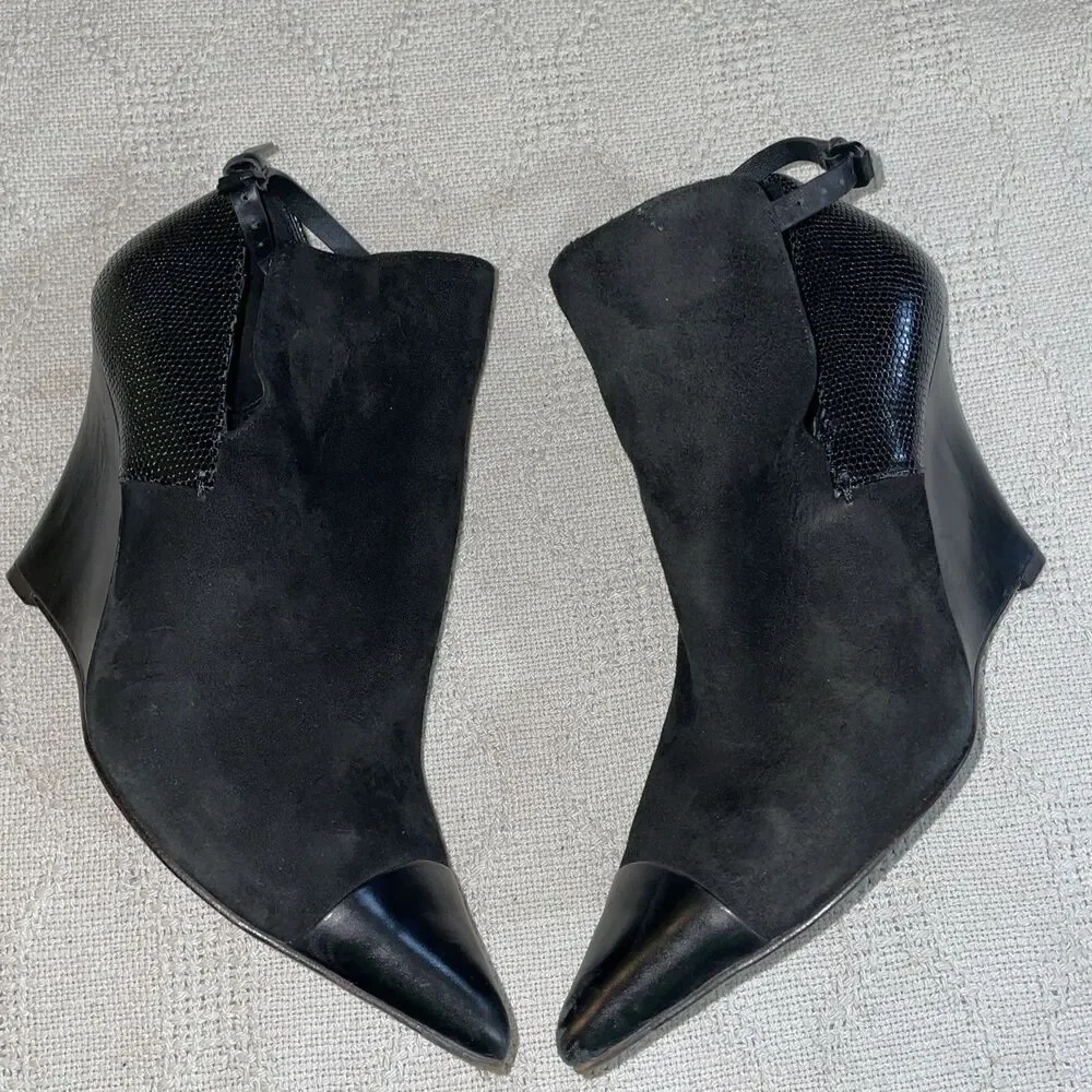 Elie Tahari Women’s Dressy Wedge Heels Size 38 U.S. 7 M Black Suede Leather